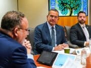 Descentralización del sistema de enseña público podría comenzar en agosto