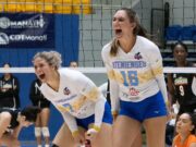 Las Atenienses se colocan a una victoria de la semifinal