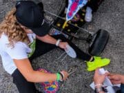 Alumnas de escuela superior construyen go-karts eléctricos