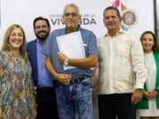 Gobernador entrega títulos de propiedad en el sur