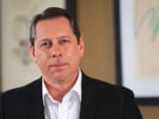 Estable, optimista y en tratamiento líder político Juan Dalmau