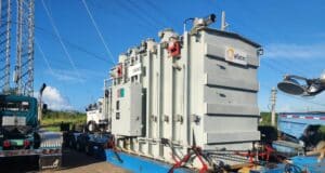 LUMA instala 20 nuevos transformadores para reforzar la red eléctrica en Puerto Rico