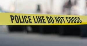 Autoridades investigan hallazgo de mujer muerta dentro de vehículo en Naranjito