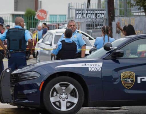 Policía investiga accidente con ciclista y motorista en la PR-2 de Manatí