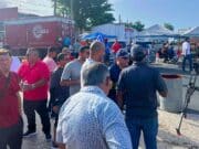 Tribunal ordena a huelguistas de Suiza Dairy a despejar entrada