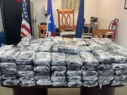 Interceptan millonario cargamento de presunta cocaína