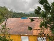 Piden ayuda para familia de Adjuntas que perdió parte del techo de su vivienda