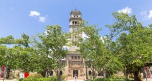 Denuncian que UPR no paga el plan médico de sus pensionados