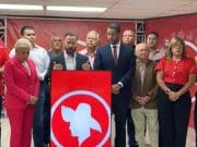 Alcaldes populares se unen para prometer salida de LUMA