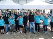 Departamento de la Familia entrega computadoras a adultos mayores