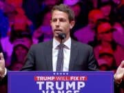 Republicanos en Puerto Rico condenan palabras de comediante Tony Hinchcliffe