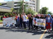 Completan con éxito la caminata “Todos Merecemos una Navidad Feliz”