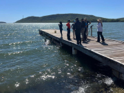 Vigilantes del DRNA atienden derrame de combustible en playa de Salinas