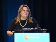 Gobernadora busca salir de caso de Reforma de la Policía con órdenes ejecutivas de Trump