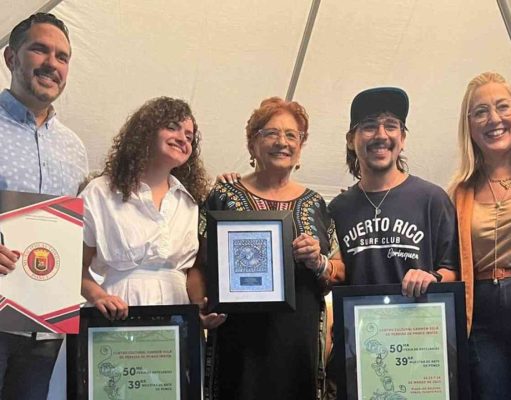 Salón Boricua recibe reconocimiento en la Feria de Artesanías de Ponce