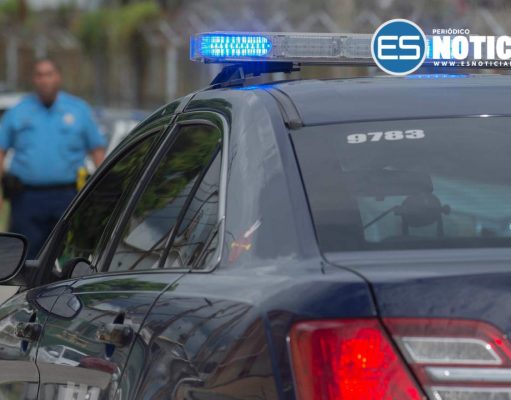 Policía sospecha que conductor de auto murió por percance de salud