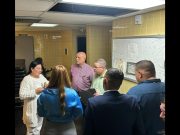 Visitan CDT de Adjuntas para atender problema de asbesto en esas instalaciones