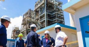 Gobernadora arremete contra LUMA y pedirá que baje la factura de la luz