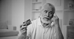 Orientan a los adultos mayores a prevenir ser víctima del fraude