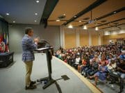 Entregan certificados de ciudadanía a 200 personas en San Juan