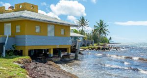 Ponderan reconstruir villas de Punta Guilarte en otra área debido a la erosión costera