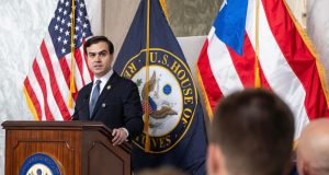 Presentan legislación federal en busca de mejorar el Medicare Advantage