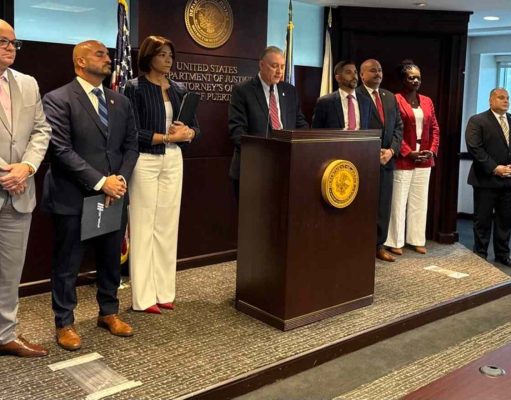 El “Cartel de los Soles” trafica droga y se roba el petróleo y el oro de Venezuela dice fiscal federal