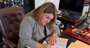 Gobernadora anuncia aumento salarial para empleados de Corrección a partir del 16 de diciembre