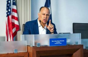 Senador critica veto a proyecto sobre escoltas y oposición denuncia defensa de privilegios