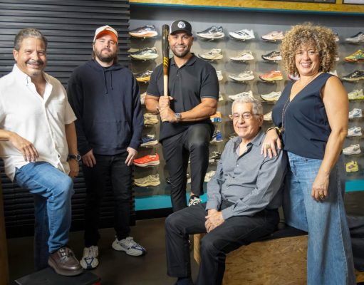 Carlos Beltran y Noah Assad se unen al equipo de Deportes Salvador Colom