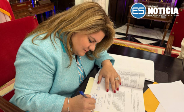 Jenniffer Gonzalez Colon 9