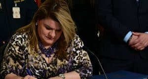 Gobernadora realiza varios nombramientos