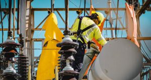 LUMA anuncia que completó reconstrucción de línea de transmisión en Caguas