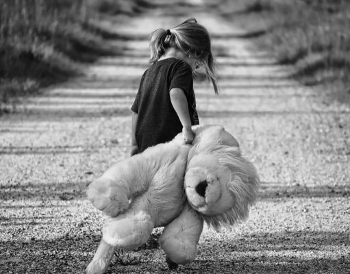 Editorial: Departamento de Justicia basta de identificar el parentesco que hay entre las víctimas de violación o agresión sexual y su agresor