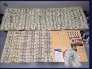 Policía arresta tres personas en residencial Portugués