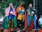 Miles de personas celebran el Día de Reyes en Juana Díaz