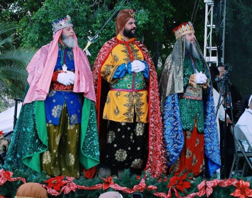 Miles de personas celebran el Día de Reyes en Juana Díaz