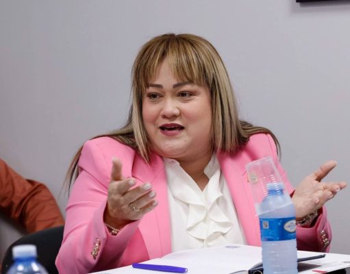 Secretaria de la Vivienda se aferra a su silla