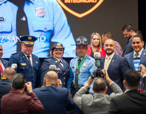 Reconocen gesta de los policías