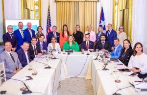 Gobernadora encabeza primera reunión de grupo multisectorial para defender fondos de Medicaid