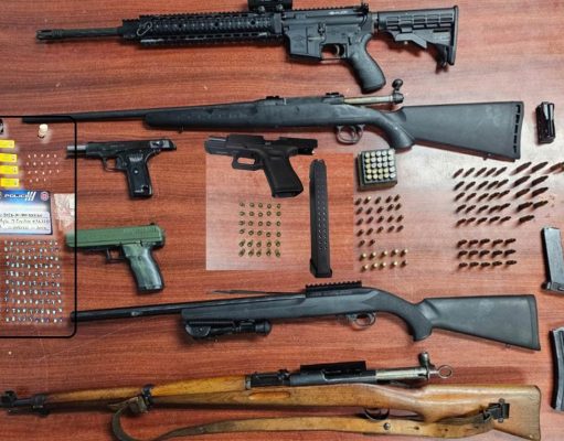 Policía arrestó varios personas, ocuparon 9 rifles y 6 pistolas