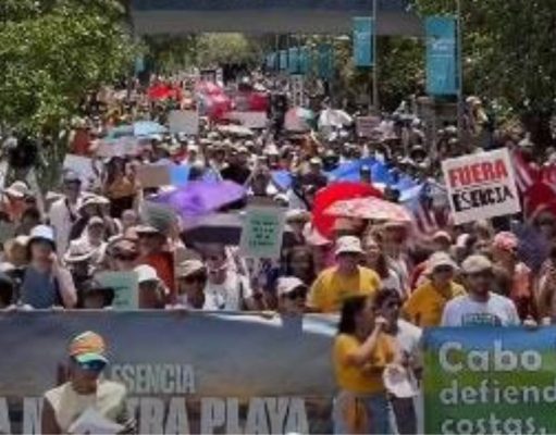 Miles de personas se manifiestan en contra del proyecto Esencia