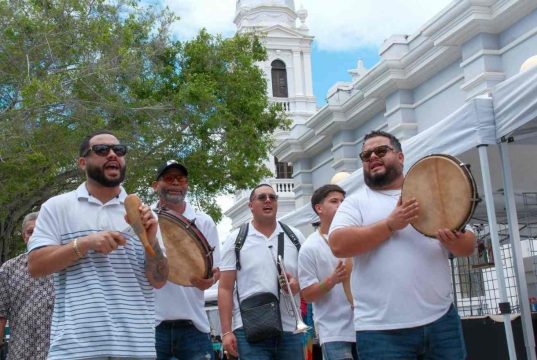 Plaza Las Delicias: escenario de la 51 Feria de Artesanías y Muestra de Arte en Ponce