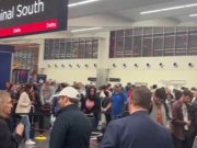 Agentes de la TSA recibirían pagos tras semanas sin salario en medio de crisis en aeropuertos de EE. UU.