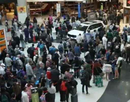 Renuncias en la TSA superan las 400 en medio de cierre parcial y afectan operaciones