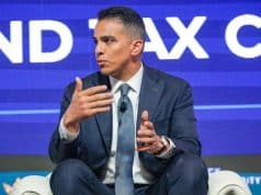 Controversia por documentos de exsecretario de Justicia llega al tribunal