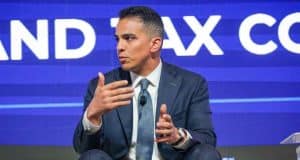 Controversia por documentos de exsecretario de Justicia llega al tribunal