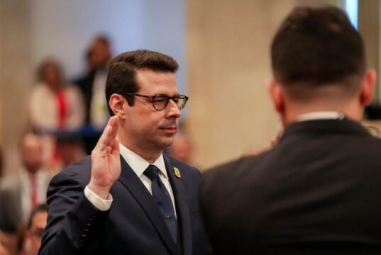 Rivera Schatz refiere al FBI, Justicia y PFEI las declaraciones juradas contra Domenech