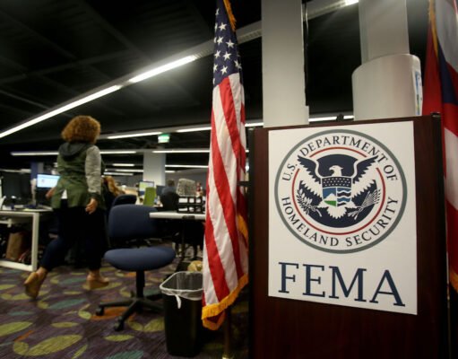 Atribuyen desaceleración en desembolsos de reconstrucción a restricciones de FEMA