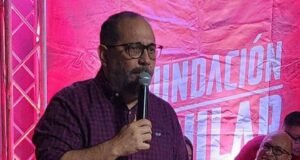 Exrepresentante acusa a la Gobernadora de atribuirse aumento al retiro de la Policía